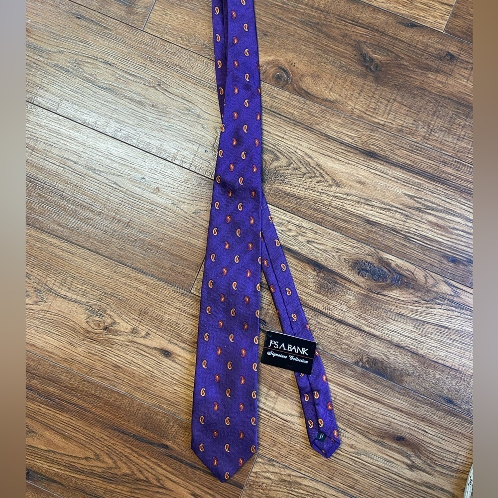 NWT JOS. A. BANK Purple Paisley Signature Collection 100% SILK Men's NECK TIE